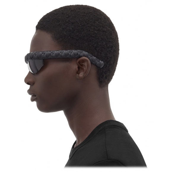 New Authentic Bottega Veneta BV1209S 002 Black Oversized Square Sunglasses - Picture 2 of 14